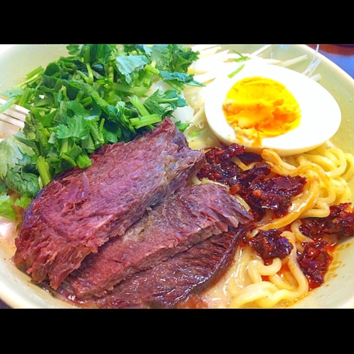 おうちで簡単！具沢山とんこつラーメン